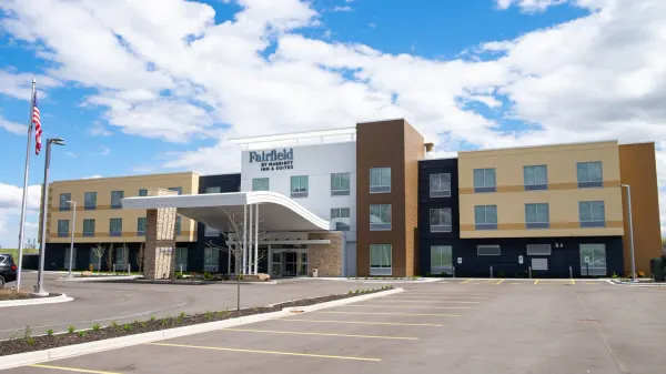 Fairfield Inn & Suites Fond du Lac image