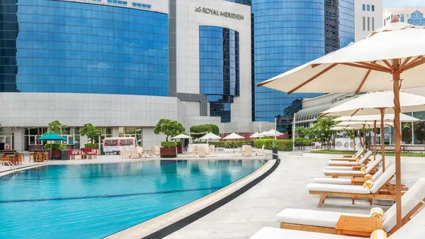 Le Méridien Abu Dhabi image