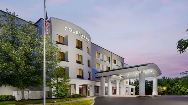 Courtyard Hartford Farmington photo