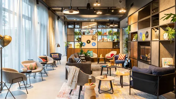 Moxy Berlin Airport photo