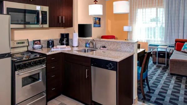 TownePlace Suites by Marriott Bakersfield West image
