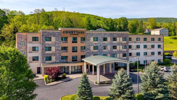 Courtyard Oneonta Cooperstown Area photo