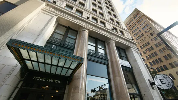 Elyton Hotel, Autograph Collection photo