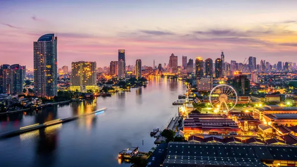 Montien Riverside Hotel Bangkok photo