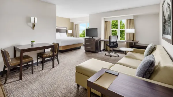 Residence Inn Boston Franklin image