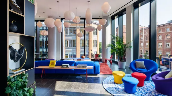 citizenM Boston Back Bay image