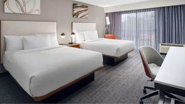 Courtyard by Marriott Baton Rouge South photo