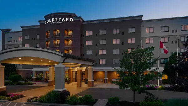 Courtyard Buffalo Airport photo