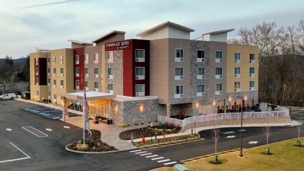 TownePlace Suites by Marriott Clinton photo
