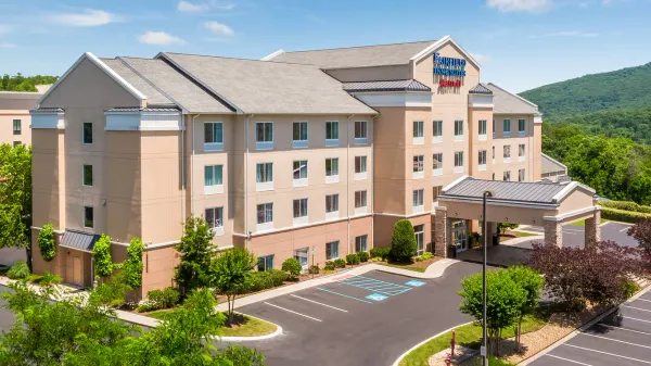 Fairfield Inn & Suites Chattanooga I-24/Lookout Mountain image
