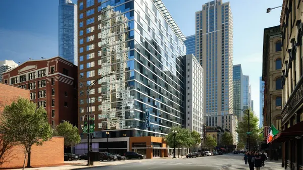 Aloft Chicago Downtown River North image