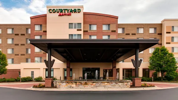 Courtyard Chicago Schaumburg/Woodfield Mall image