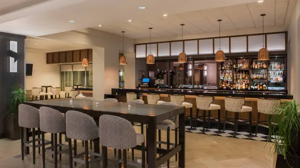 Sheraton Suites Chicago Elk Grove image