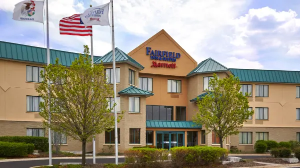 Fairfield Inn & Suites Chicago Lombard image