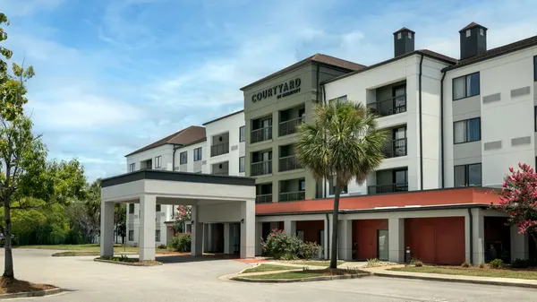 Courtyard North Charleston Airport/Coliseum photo