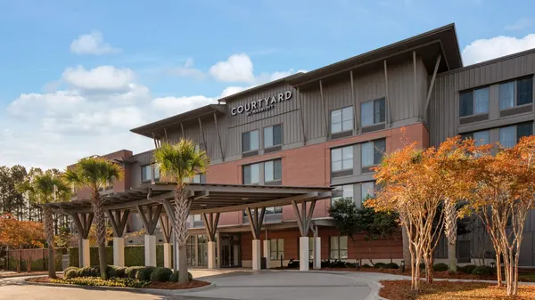 Courtyard Charleston Summerville photo