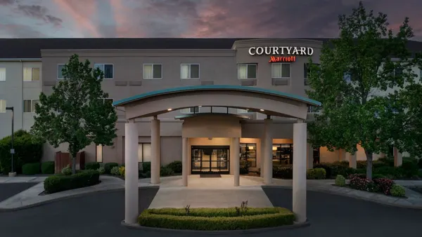 Courtyard Chico photo