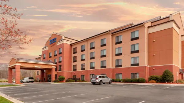 Fairfield Inn & Suites Charlotte Matthews image