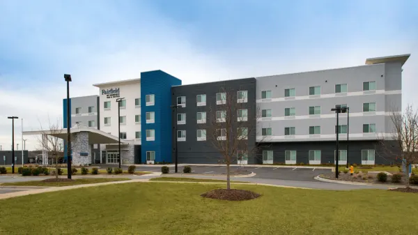 Fairfield Inn & Suites Charlotte University Research Park image