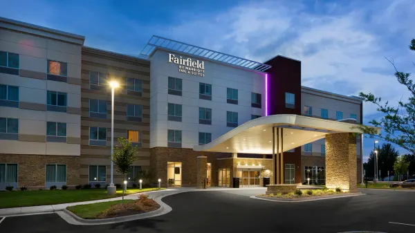 Fairfield Inn & Suites Statesville image