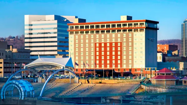Four Points by Sheraton Charleston image