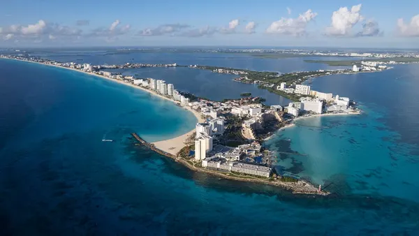 Aloft Cancun image