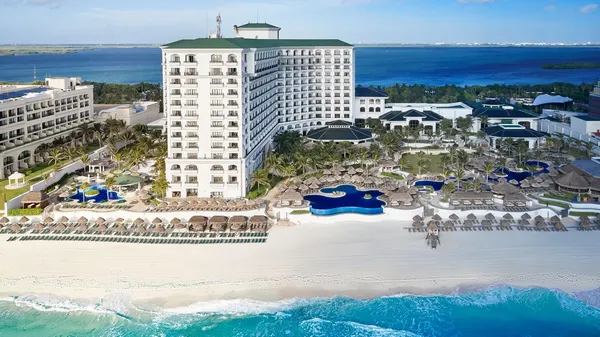 JW Marriott Cancun Resort & Spa photo