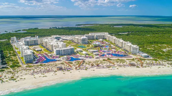 Planet Hollywood Cancun, An Autograph Collection All-Inclusive Resort image