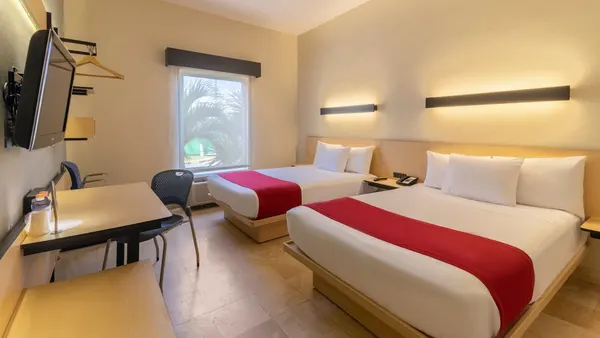 City Express by Marriott Cancun image