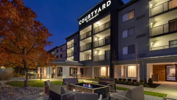 Courtyard Cincinnati Airport image