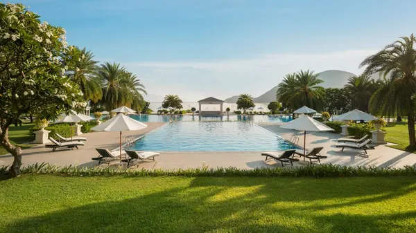Nha Trang Marriott Resort & Spa, Hon Tre Island image