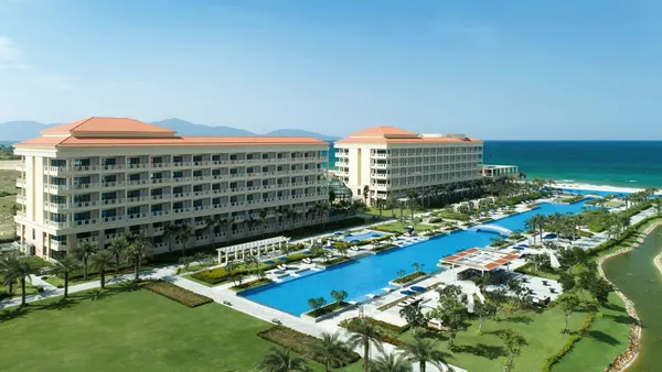 Sheraton Grand Danang Beach Resort & SPA photo