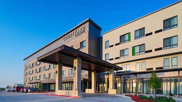 Courtyard Dallas Grand Prairie image