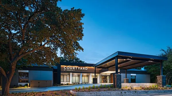 Courtyard Dallas Richardson at Spring Valley image