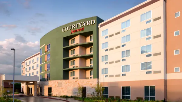 Courtyard Dallas Plano/The Colony image