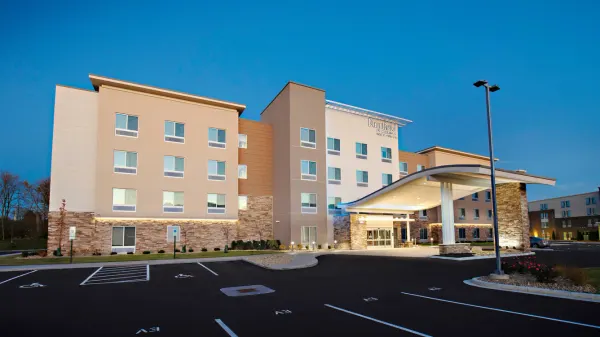 Fairfield Inn & Suites Dayton North image