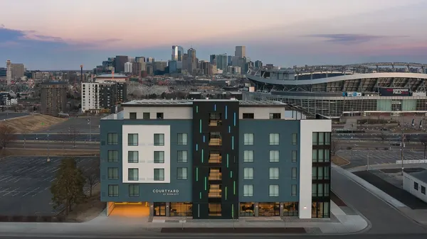Courtyard by Marriott Denver Downtown West image