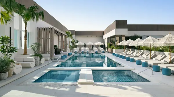 Sheraton Grand Hotel, Dubai image