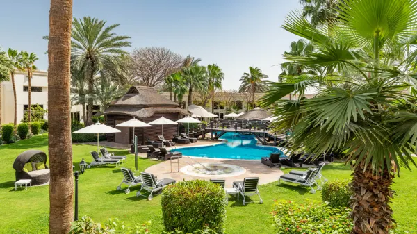 Le Méridien Dubai Hotel & Conference Centre photo