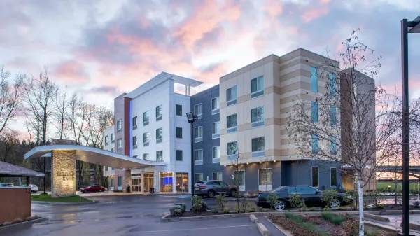 Fairfield Inn & Suites Eugene East/Springfield photo