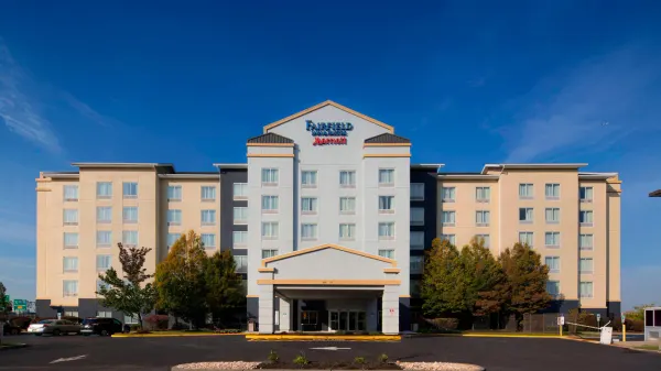 Fairfield Inn & Suites Newark Liberty International Airport image
