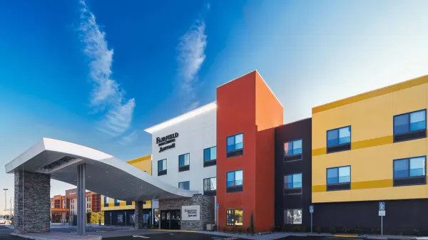 Fairfield Inn & Suites Fresno Yosemite International Airport image