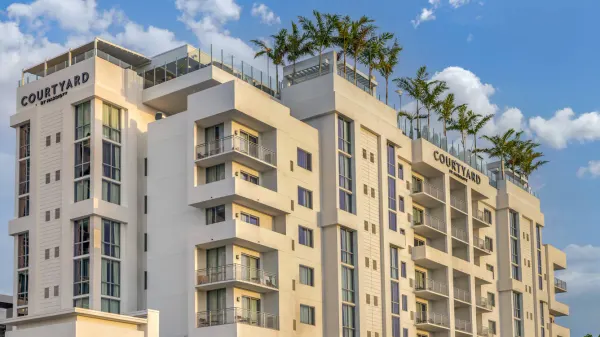 Courtyard Fort Lauderdale Downtown image