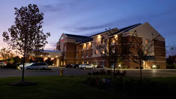 Fairfield Inn & Suites Flint Fenton image