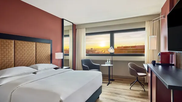Sheraton Frankfurt Airport Hotel and Conference Center photo