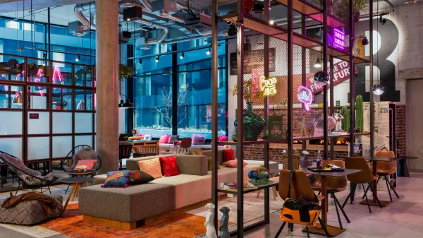 Moxy Frankfurt City Center image