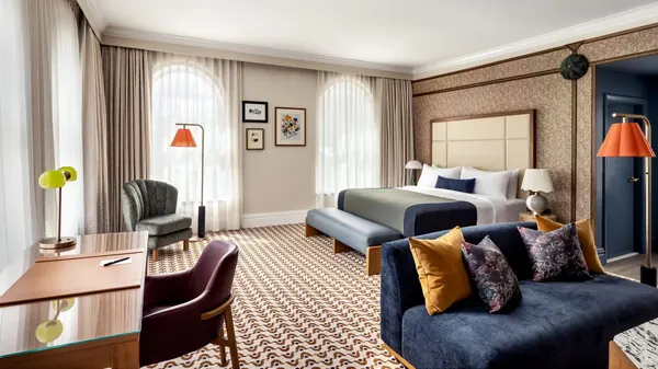 The Louie, A Davenport Hotel, Autograph Collection photo
