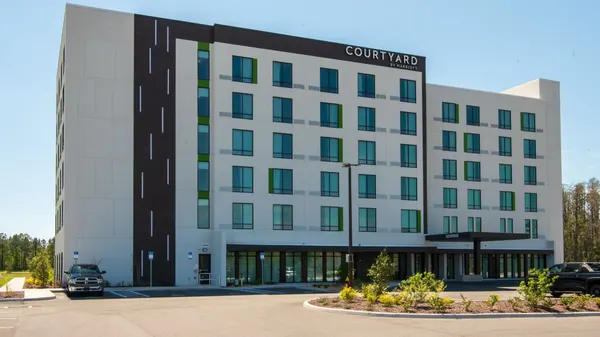 Courtyard Lake City photo