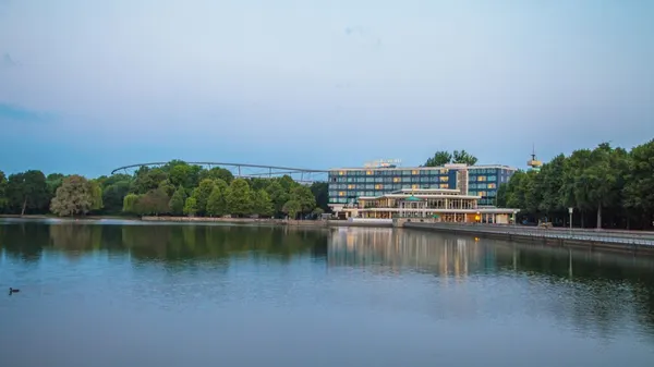 Courtyard Hannover Maschsee photo