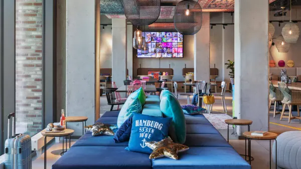 Moxy Hamburg City photo
